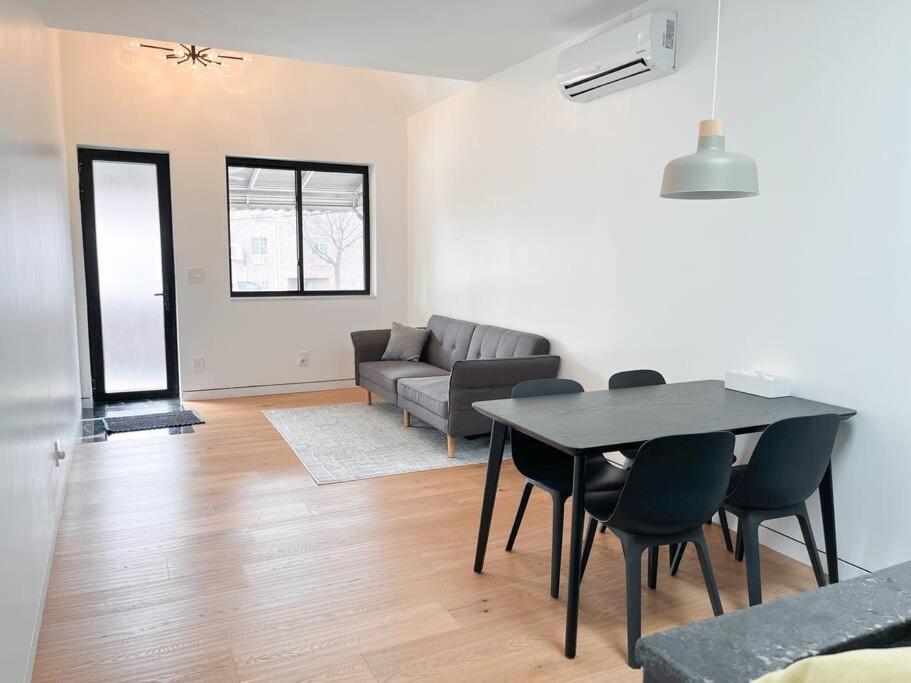 New Ample And Cozy One Bedroom Apt In Brooklyn At Rem-Casa New York Exterior photo
